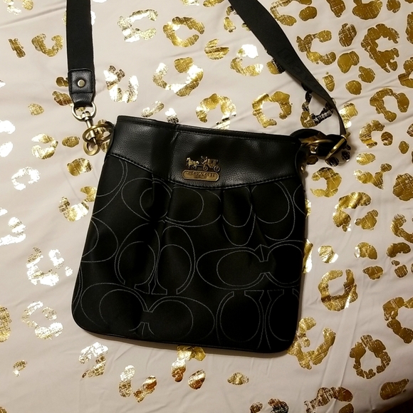 Purse - Picture 1 of 6